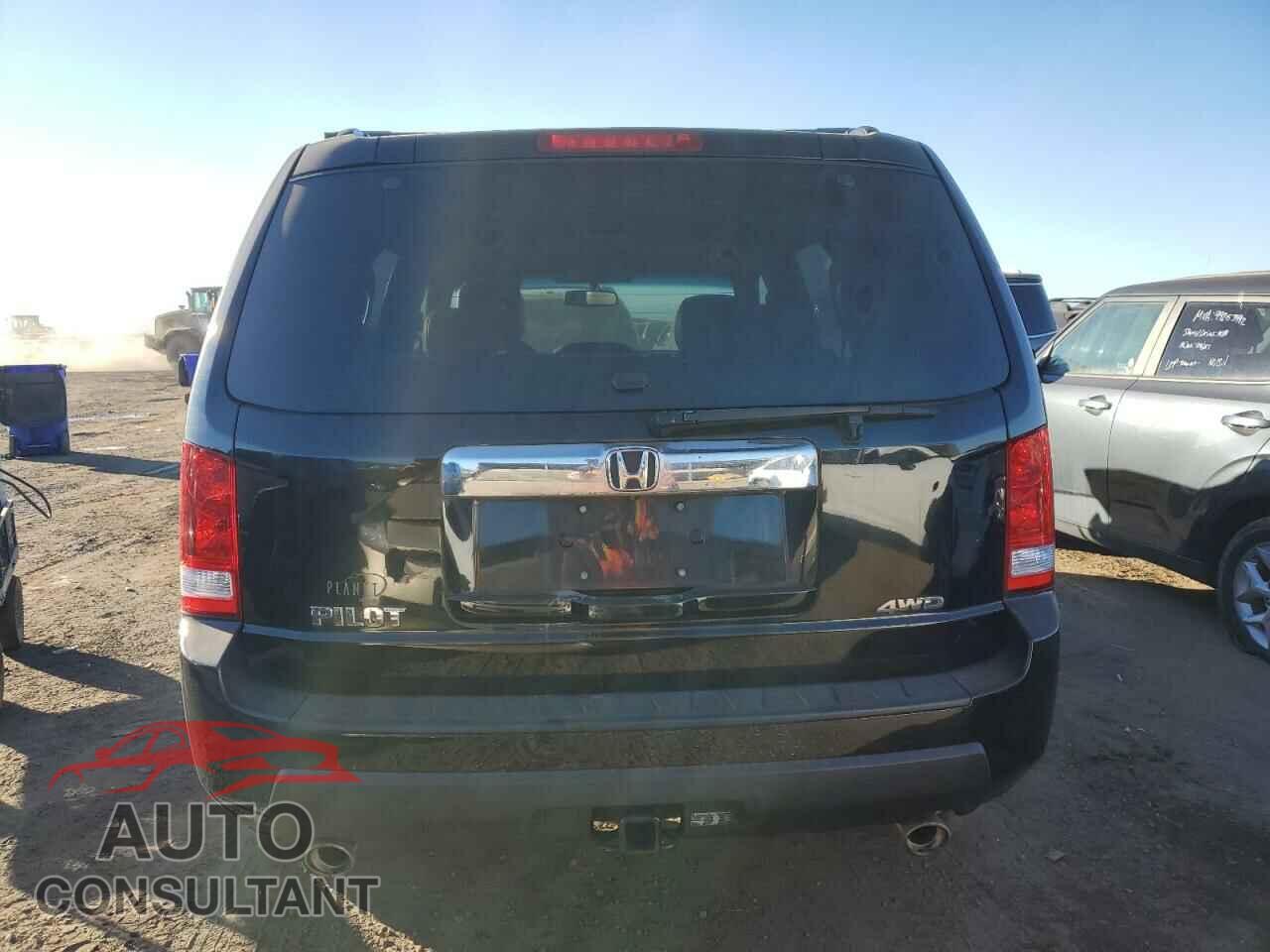 HONDA PILOT 2011 - 5FNYF4H71BB048928