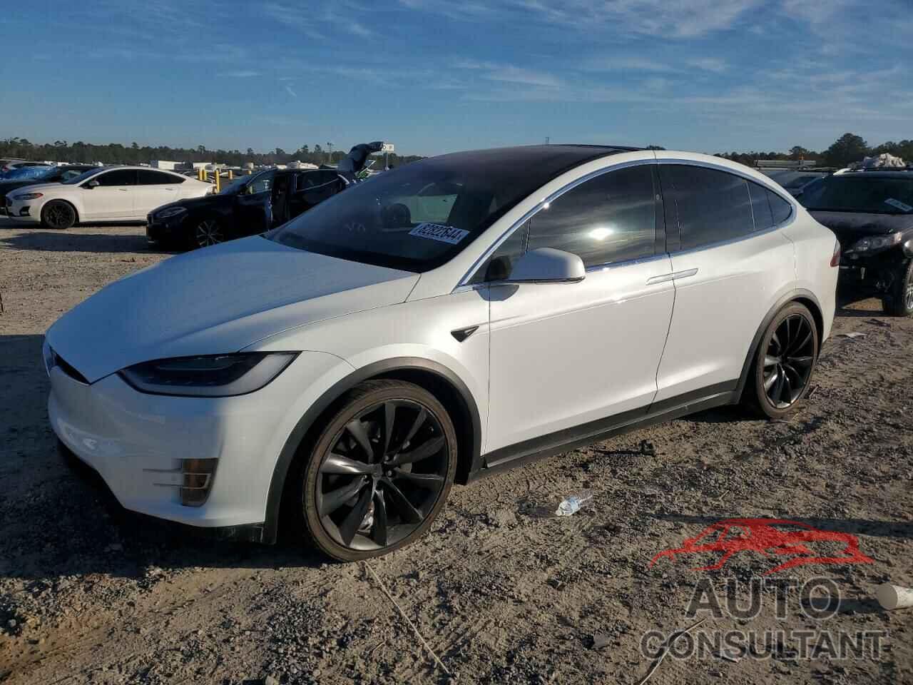 TESLA MODEL X 2018 - 5YJXCAE26JF113041