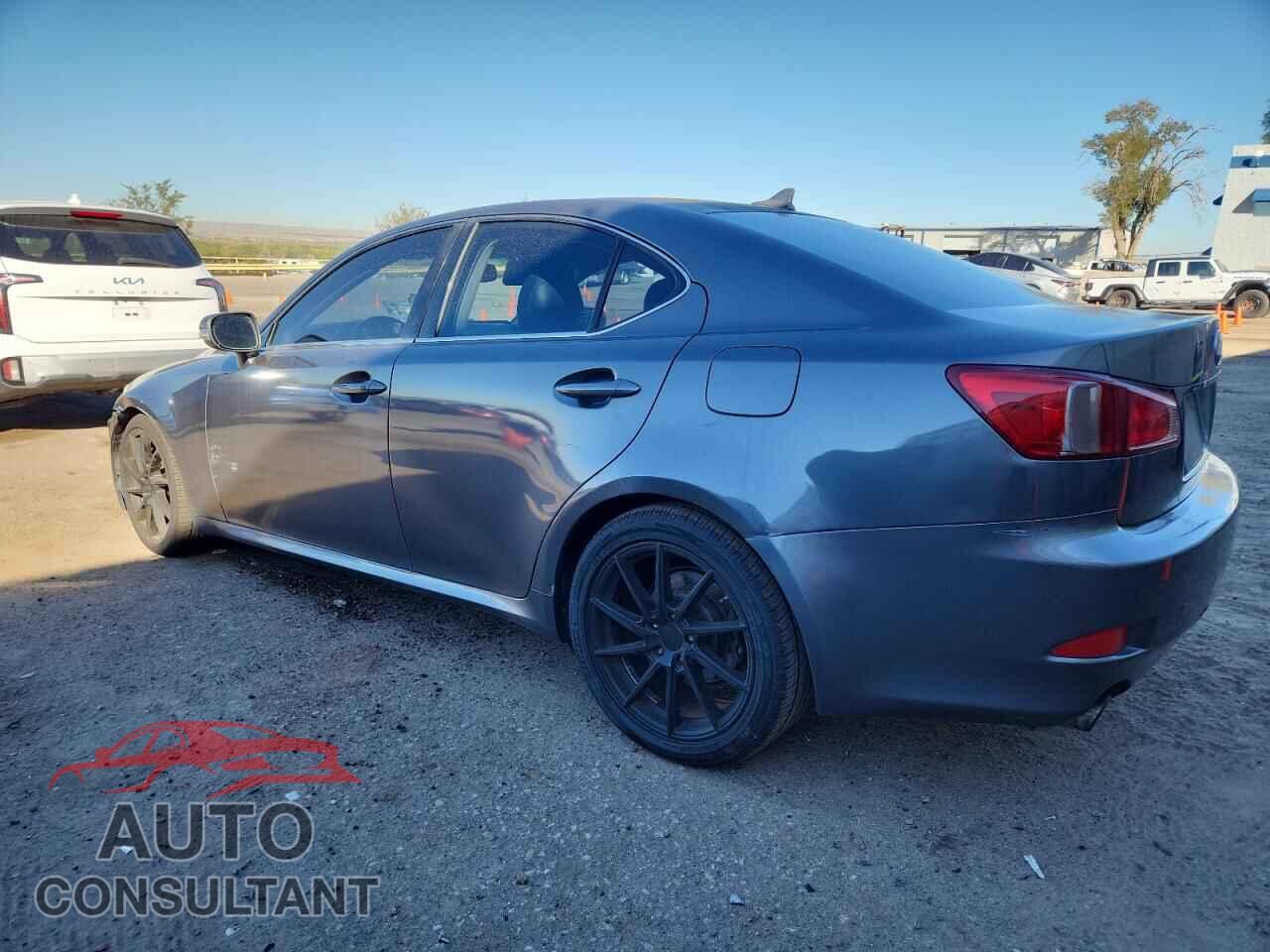 LEXUS IS 2012 - JTHBF5C23C5175611