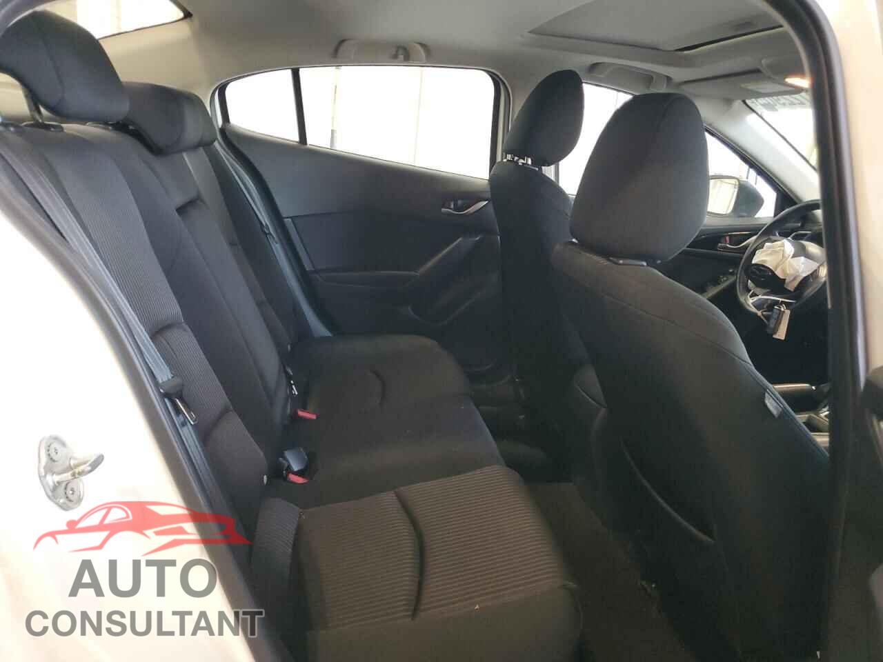 MAZDA 3 2014 - JM1BM1V76E1167019