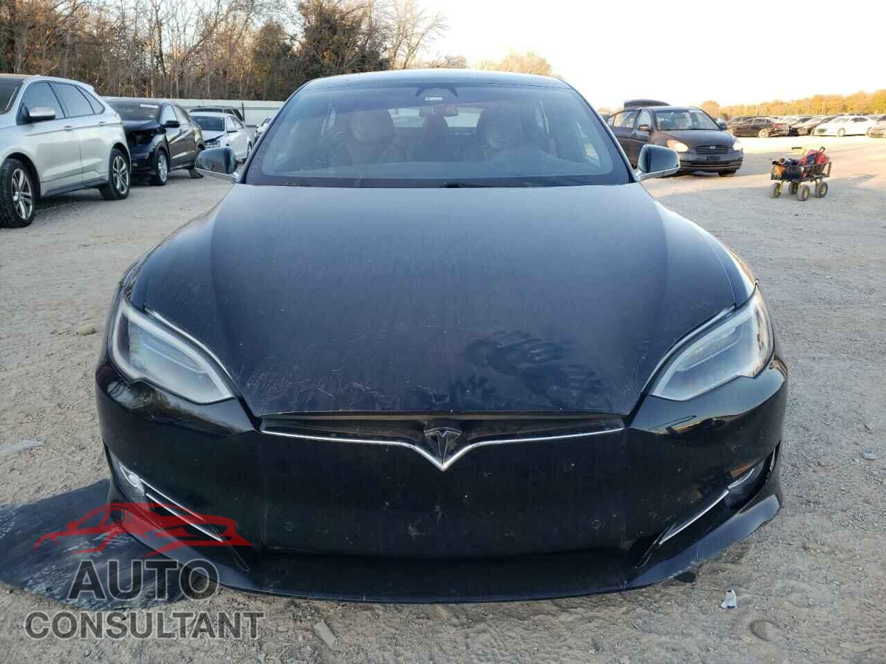 TESLA MODEL S 2017 - 5YJSA1E23HF201135