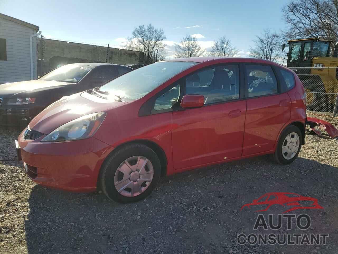 HONDA FIT 2013 - JHMGE8H32DC083091