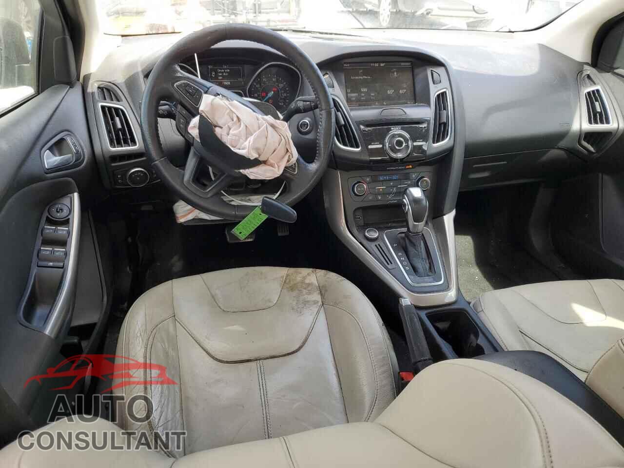 FORD FOCUS 2015 - 1FADP3J27FL322047