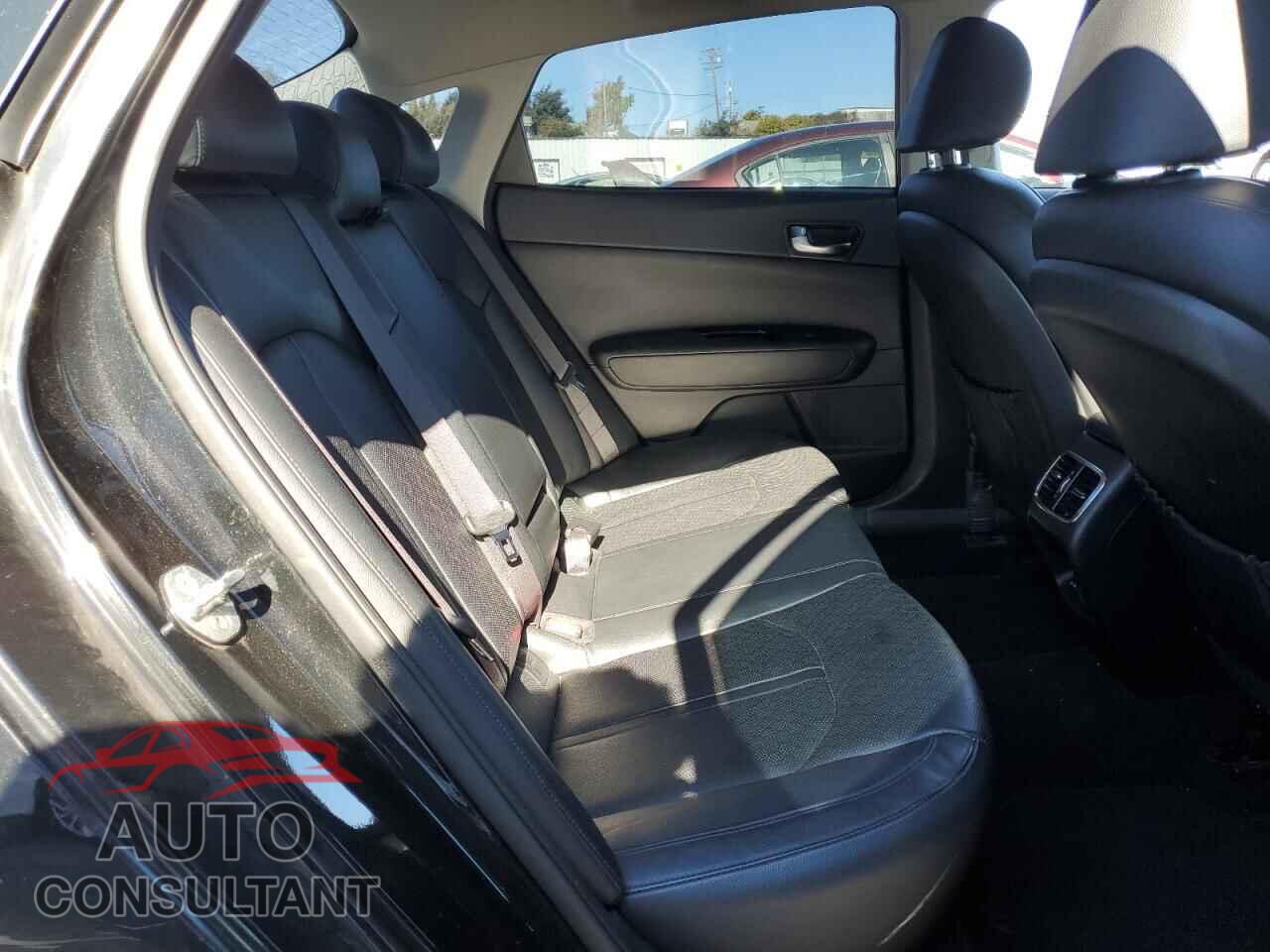 KIA OPTIMA 2017 - KNAGU4LC2H5005227