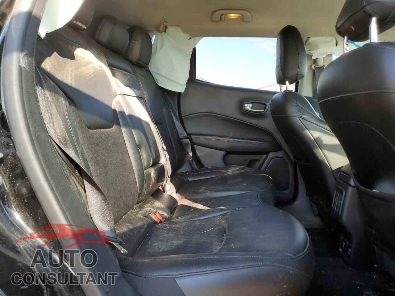 JEEP COMPASS 2019 - 3C4NJDBB9KT828045