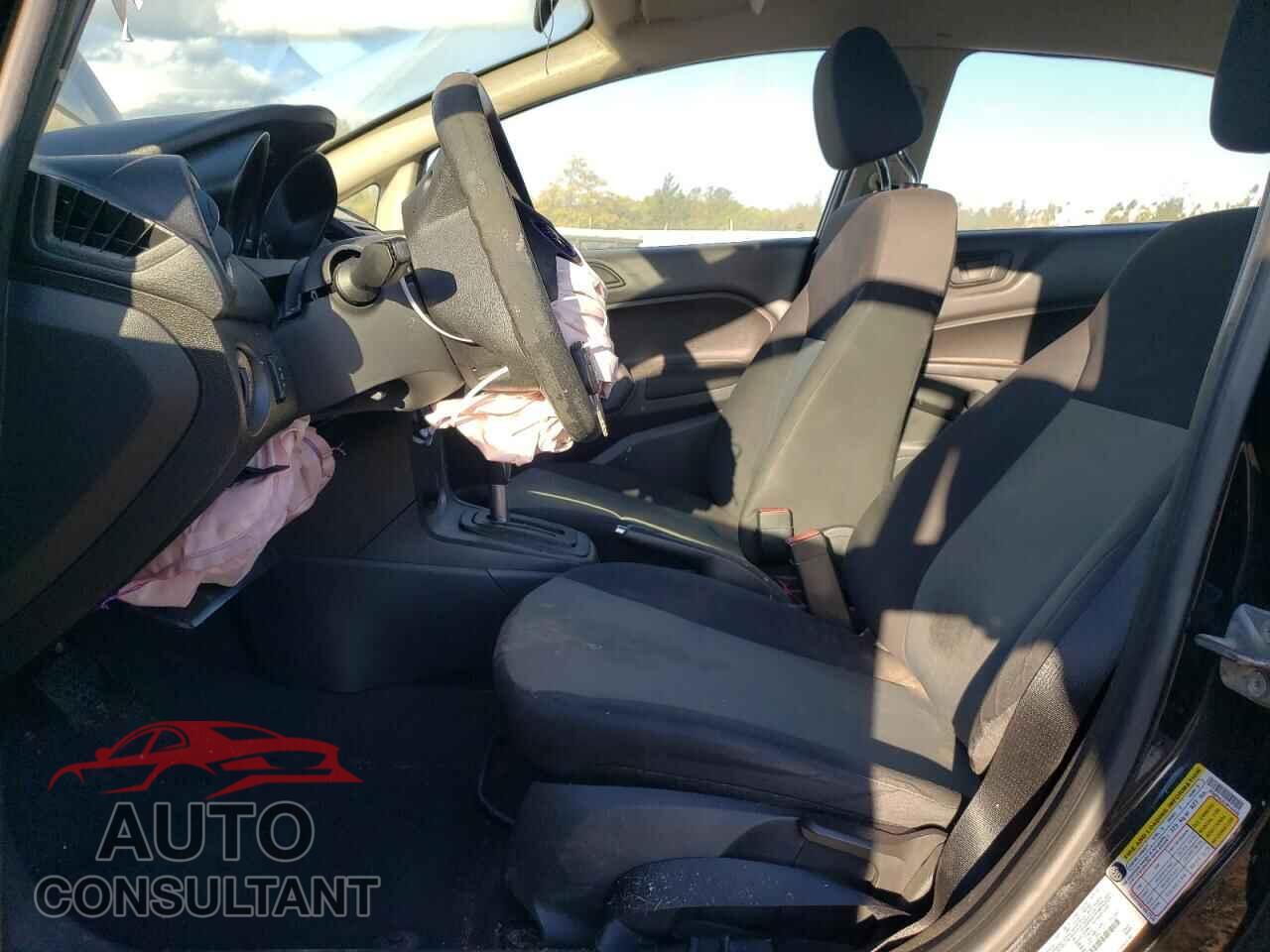 FORD FIESTA 2018 - 3FADP4AJ5JM142425