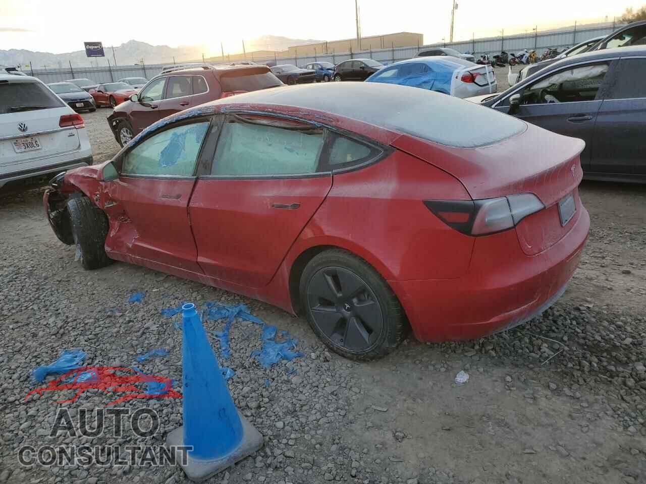 TESLA MODEL 3 2022 - 5YJ3E1EA7NF369100