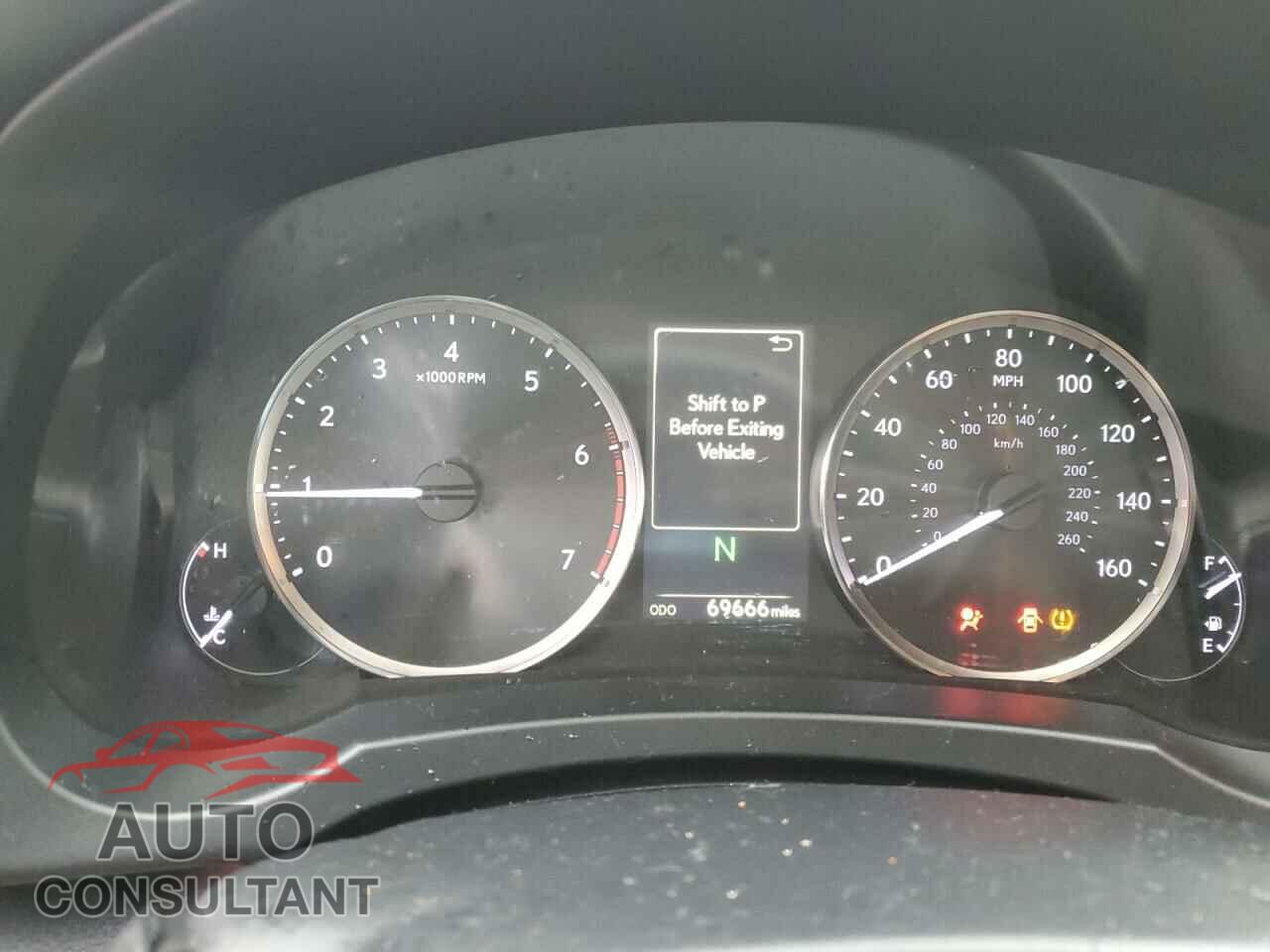 LEXUS IS 2017 - JTHBA1D28H5061634
