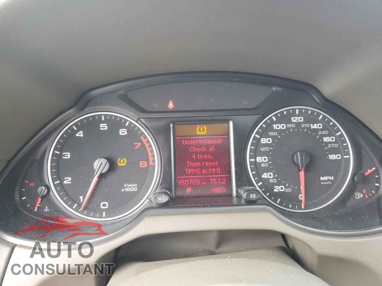AUDI Q5 2011 - WA1CFAFP0BA047641