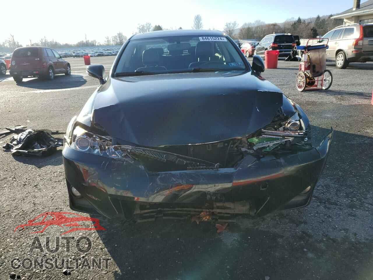LEXUS IS 2012 - JTHCF5C22C5060051