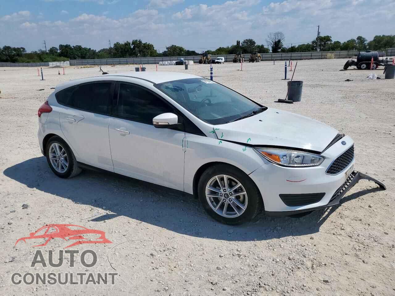 FORD FOCUS 2017 - 1FADP3K28HL295412