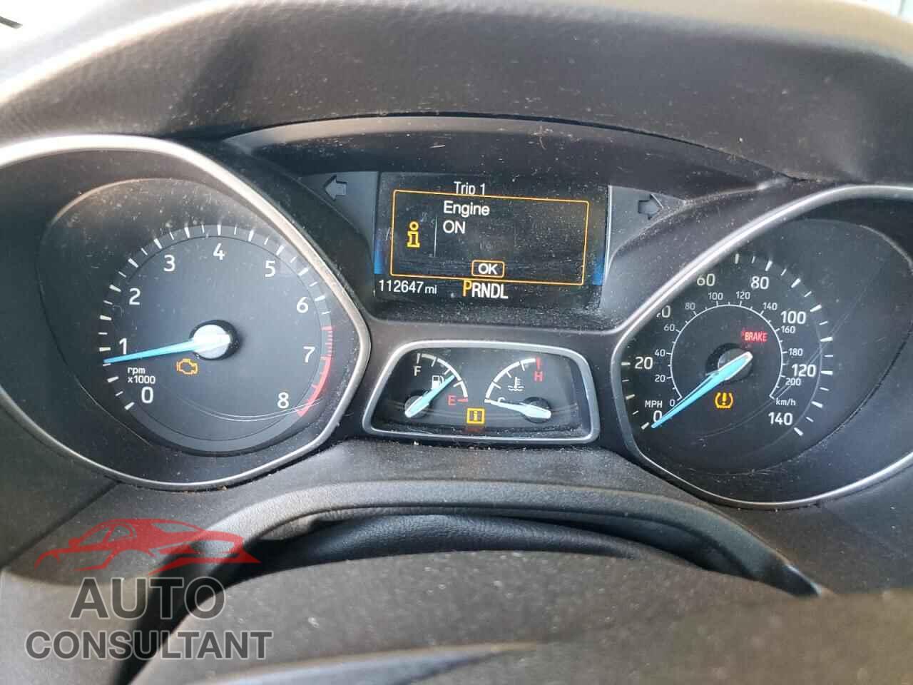 FORD FOCUS 2015 - 1FADP3E27FL261471