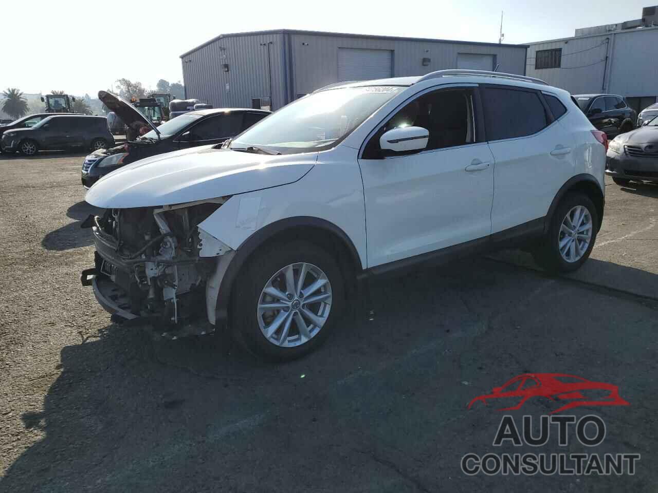 NISSAN ROGUE 2017 - JN1BJ1CP8HW003504