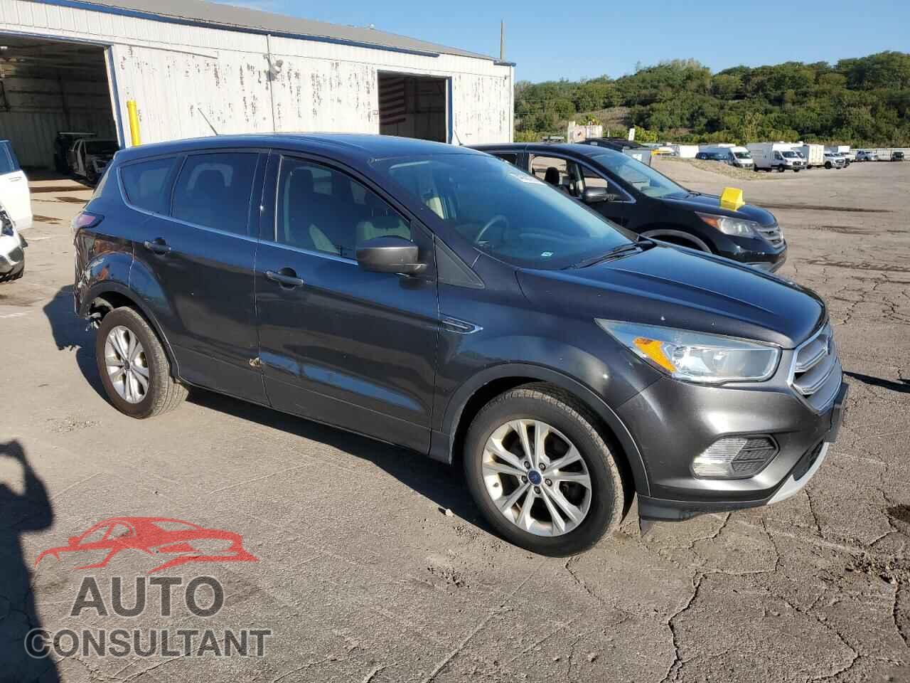 FORD ESCAPE 2017 - 1FMCU9GD6HUC98357