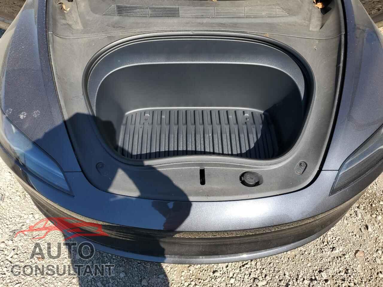 TESLA MODEL 3 2024 - 5YJ3E1EA6RF846606