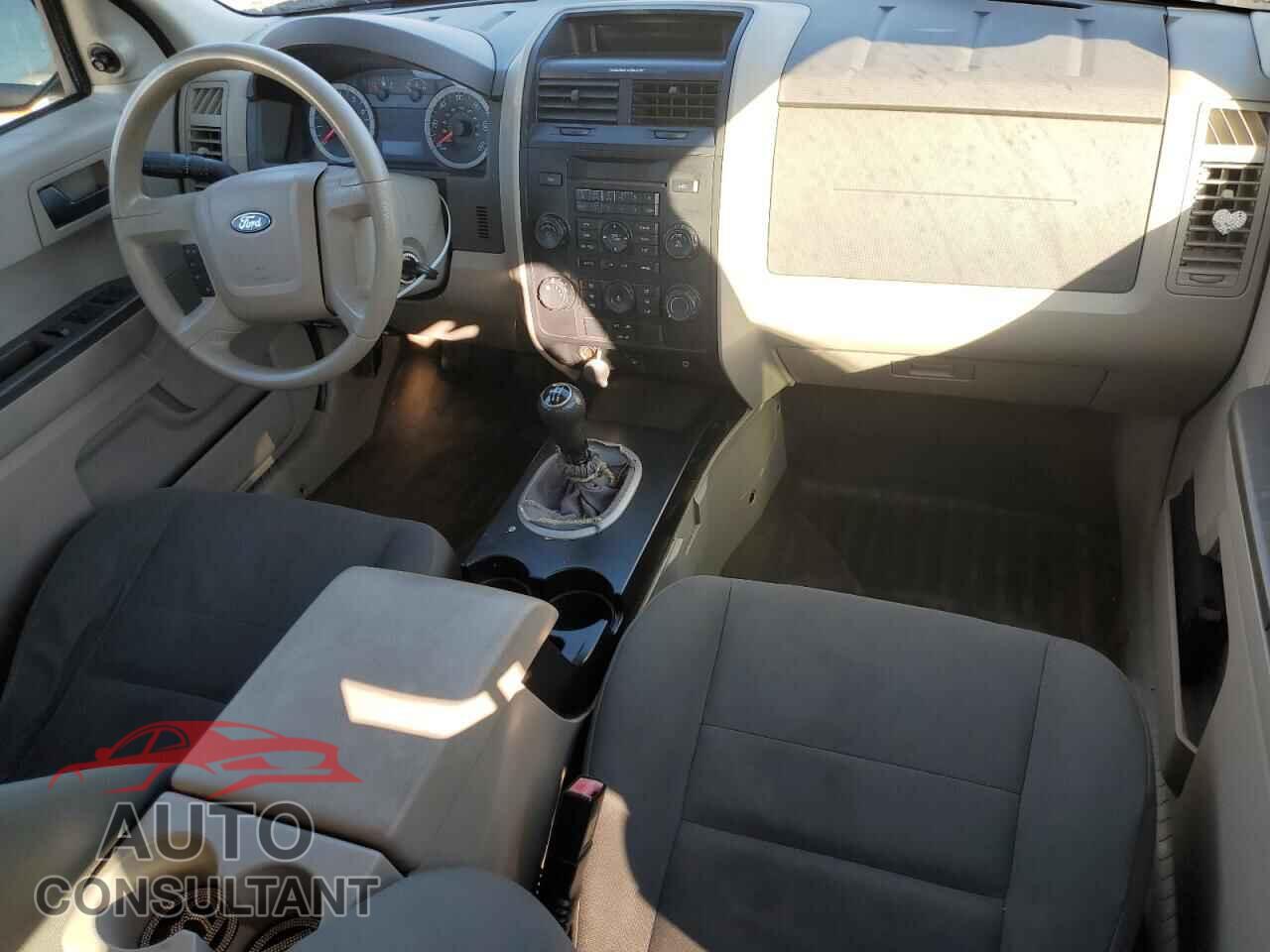 FORD ESCAPE 2011 - 1FMCU0C79BKB20005
