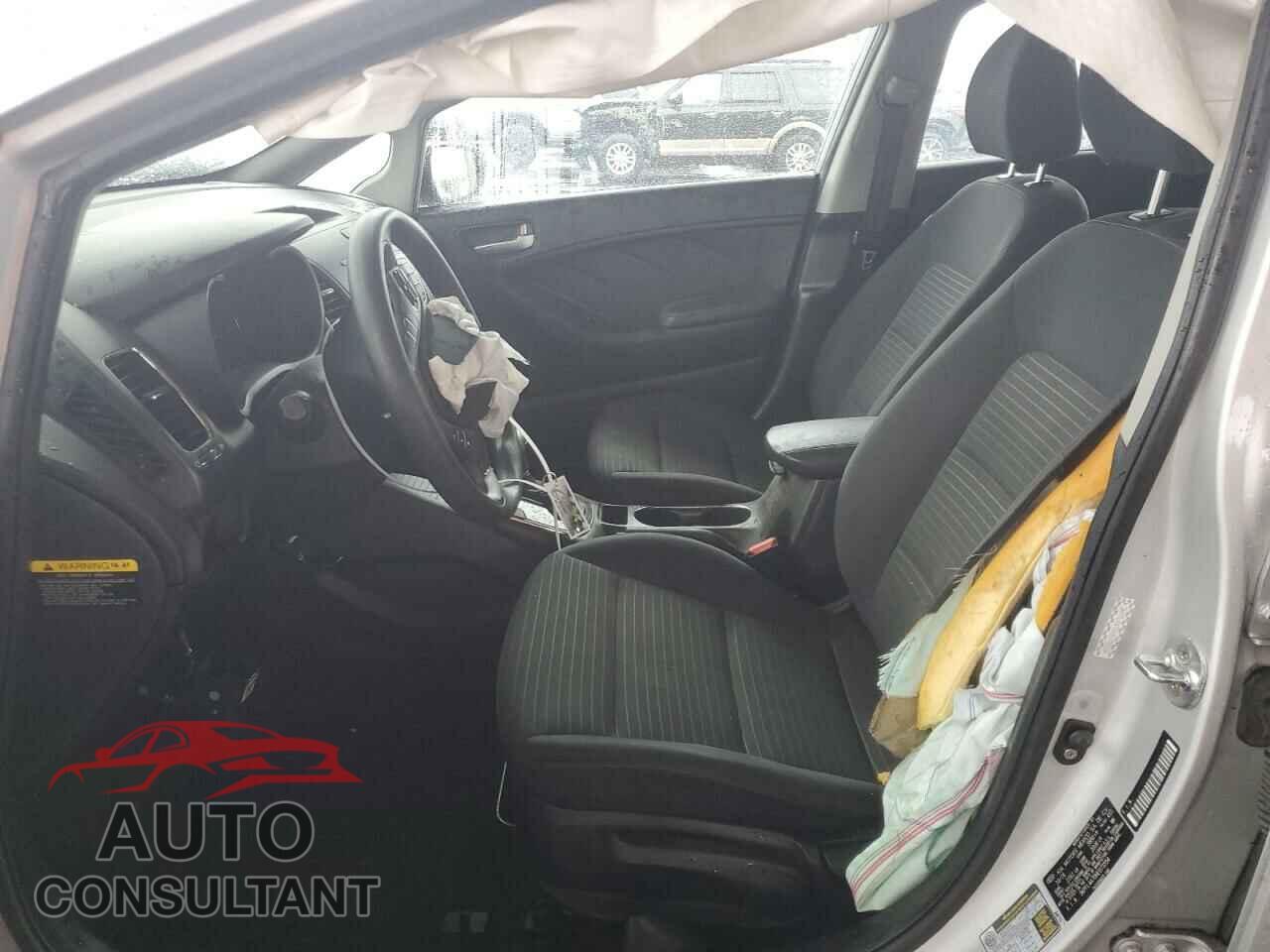 KIA FORTE 2017 - 3KPFL4A70HE073554