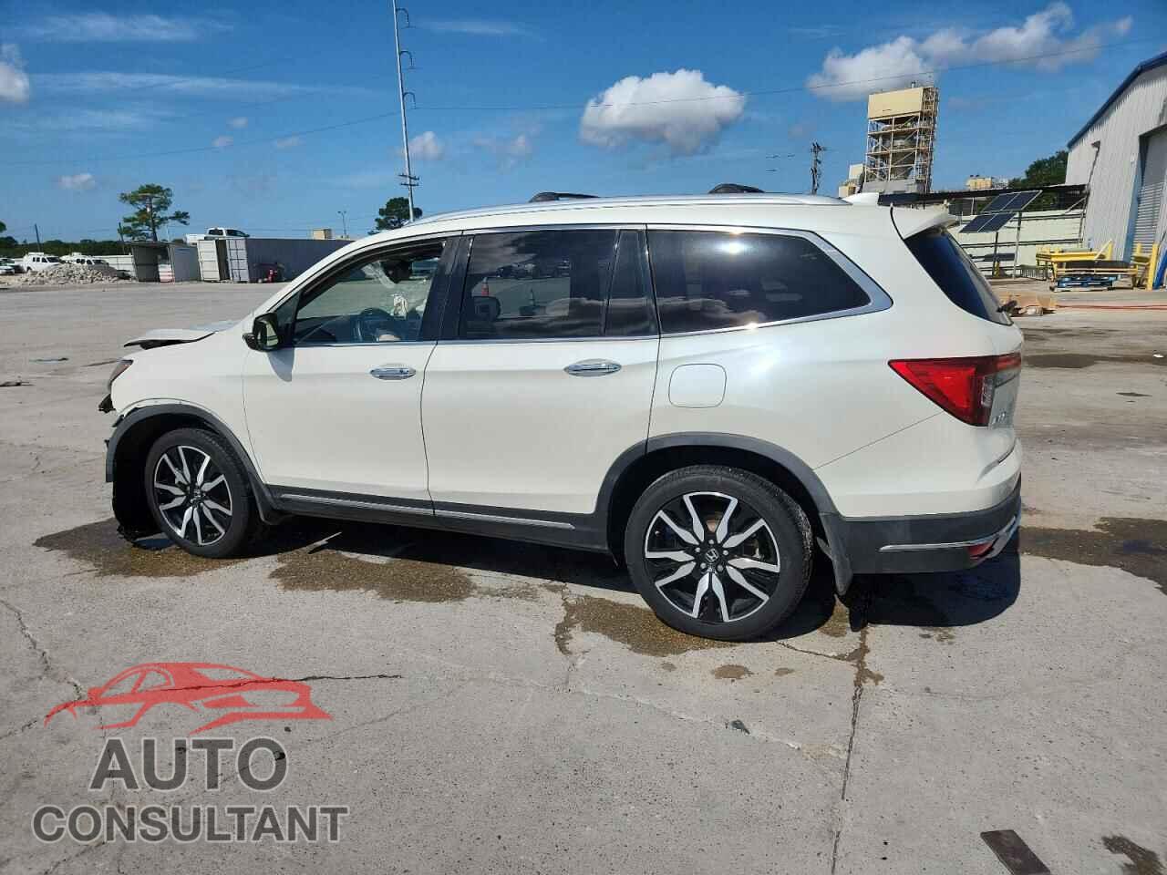 HONDA PILOT 2019 - 5FNYF6H06KB019732