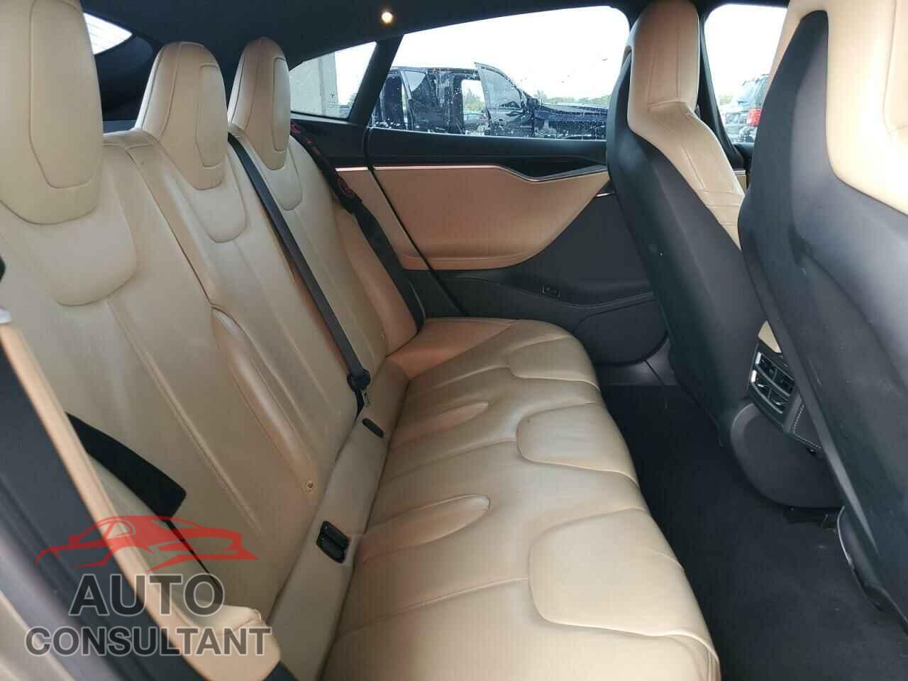 TESLA MODEL S 2015 - 5YJSA1H19FF100911