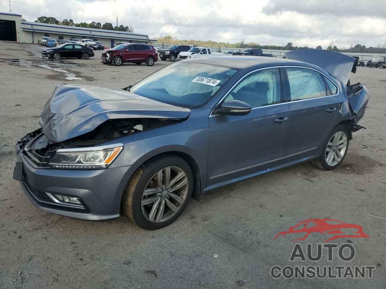 VOLKSWAGEN PASSAT 2017 - 1VWGT7A34HC025837