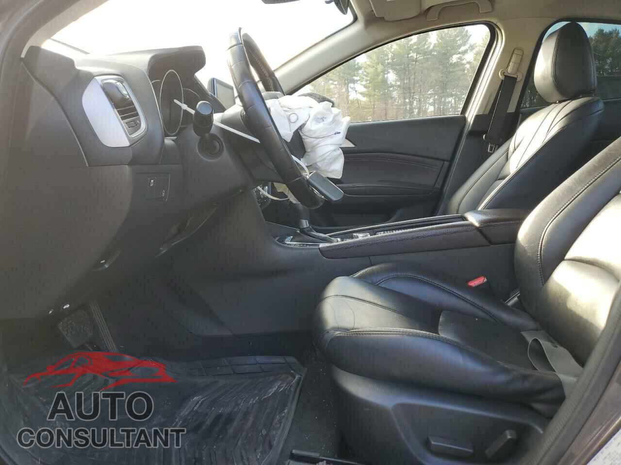 MAZDA 3 2017 - JM1BN1V75H1117844
