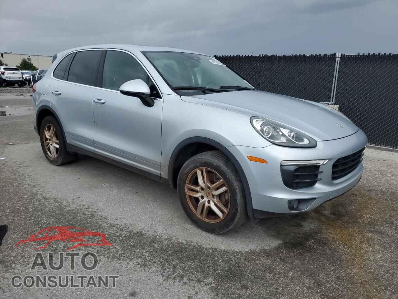 PORSCHE CAYENNE 2016 - WP1AA2A28GKA37906