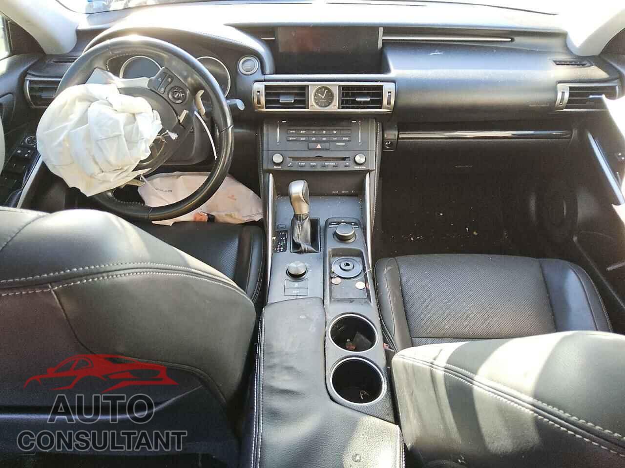 LEXUS IS 2015 - JTHBF1D21F5044236