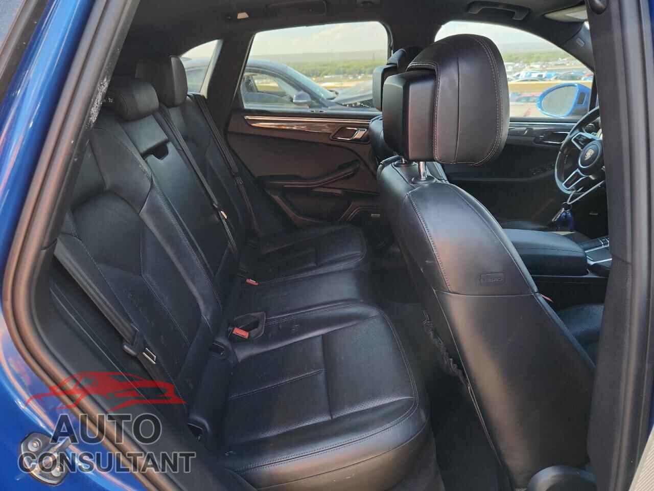 PORSCHE MACAN 2015 - WP1AB2A57FLB71578