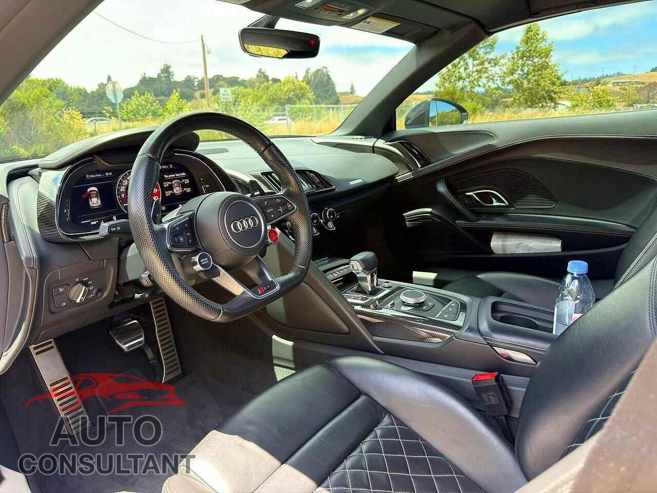 AUDI R8 2017 - WUAVACFX5H7903940