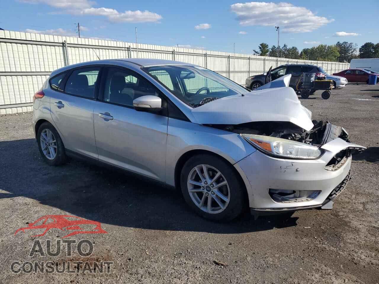 FORD FOCUS 2015 - 1FADP3K28FL223039