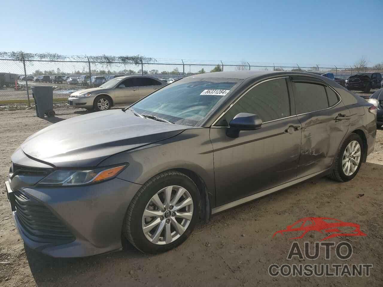 TOYOTA CAMRY 2018 - 4T1B11HK2JU533040
