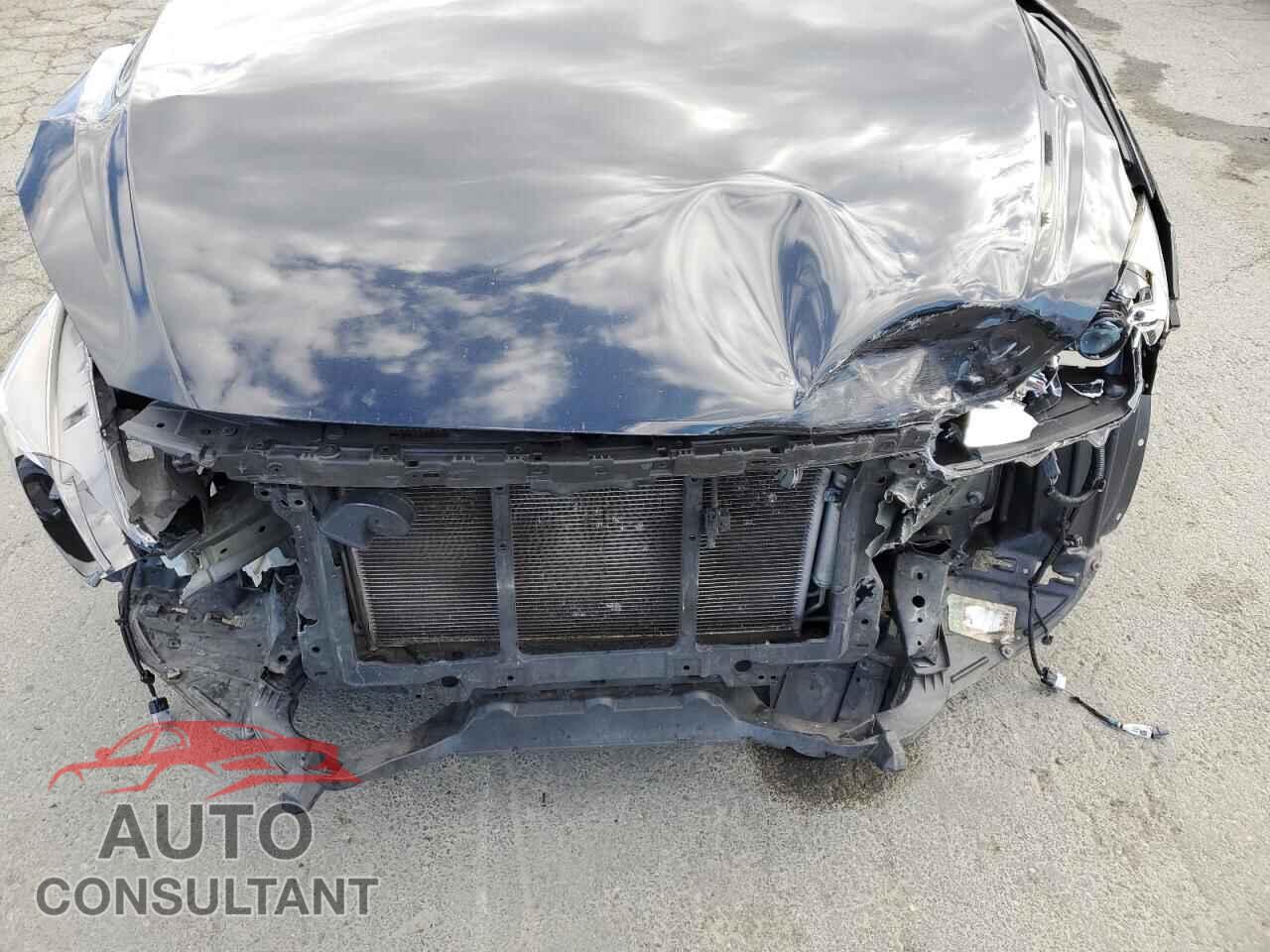 MAZDA 3 2017 - 3MZBN1U73HM112689