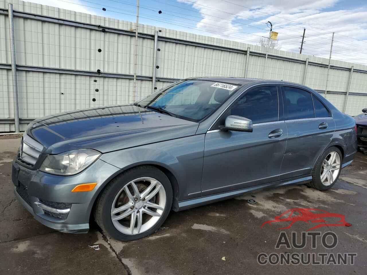 MERCEDES-BENZ C-CLASS 2012 - WDDGF8BB5CA642583