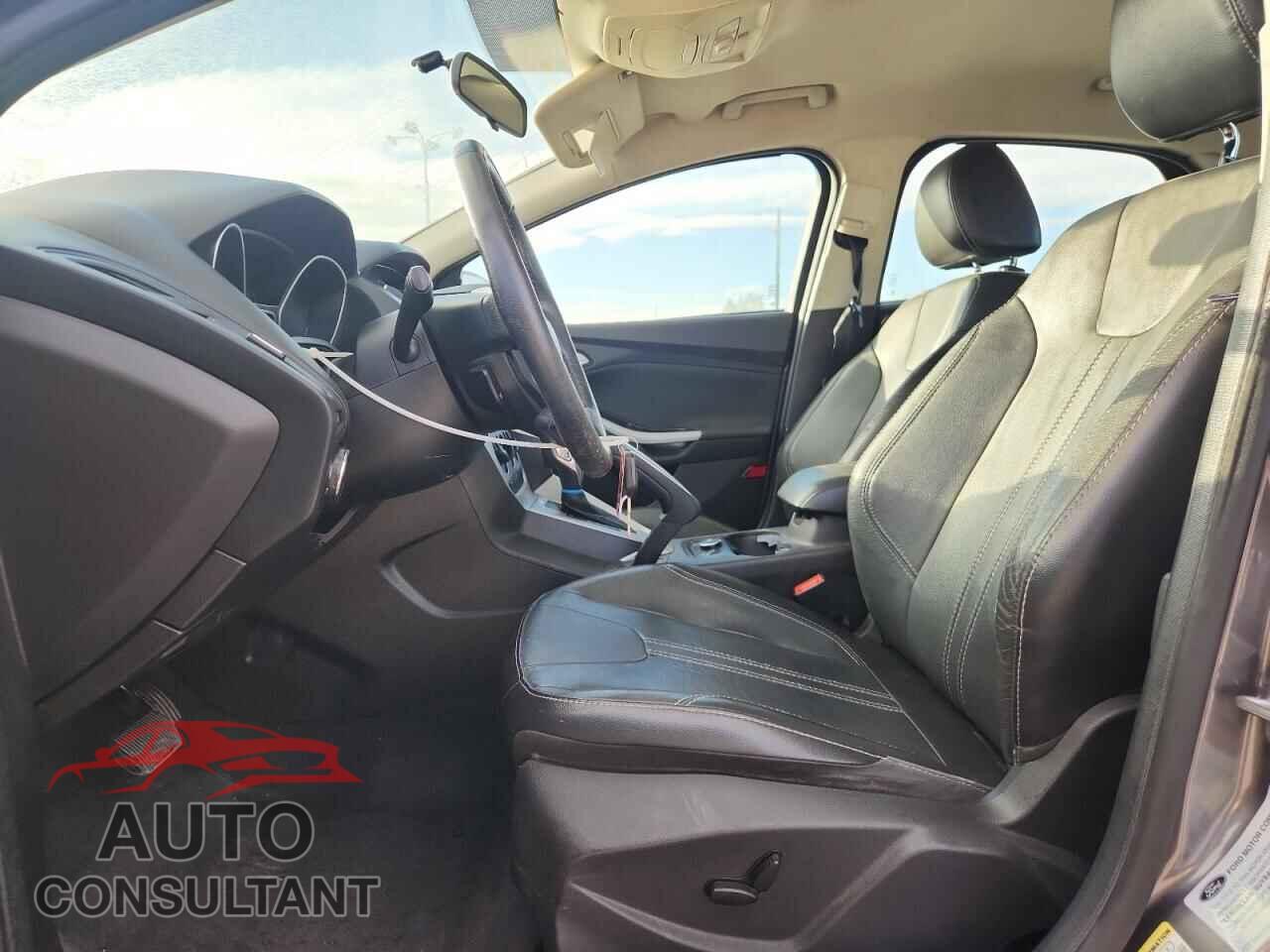 FORD FOCUS 2014 - 1FADP3F26EL132425