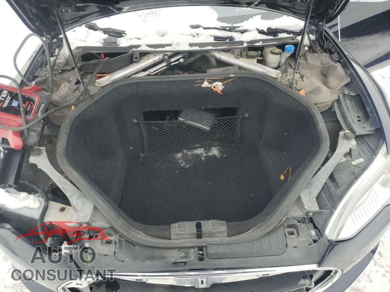 TESLA MODEL S 2013 - 5YJSA1CP8DFP20013