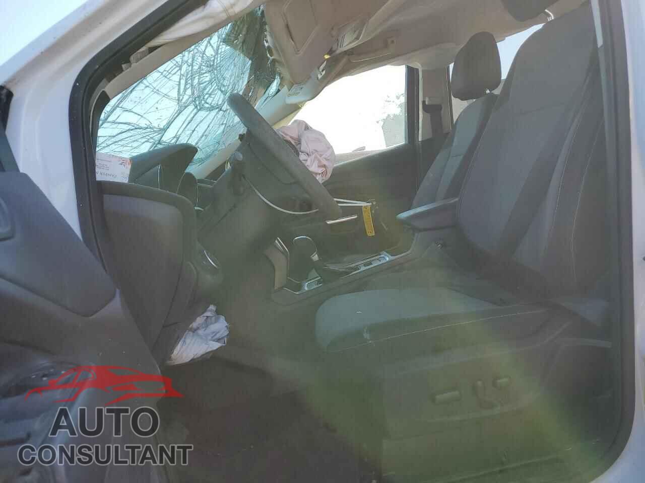 FORD ESCAPE 2017 - 1FMCU0GD3HUC35664