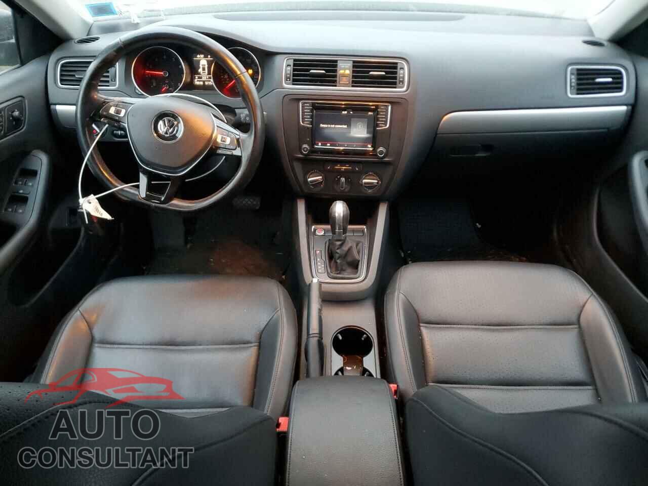 VOLKSWAGEN JETTA 2017 - 3VWDB7AJ8HM345231