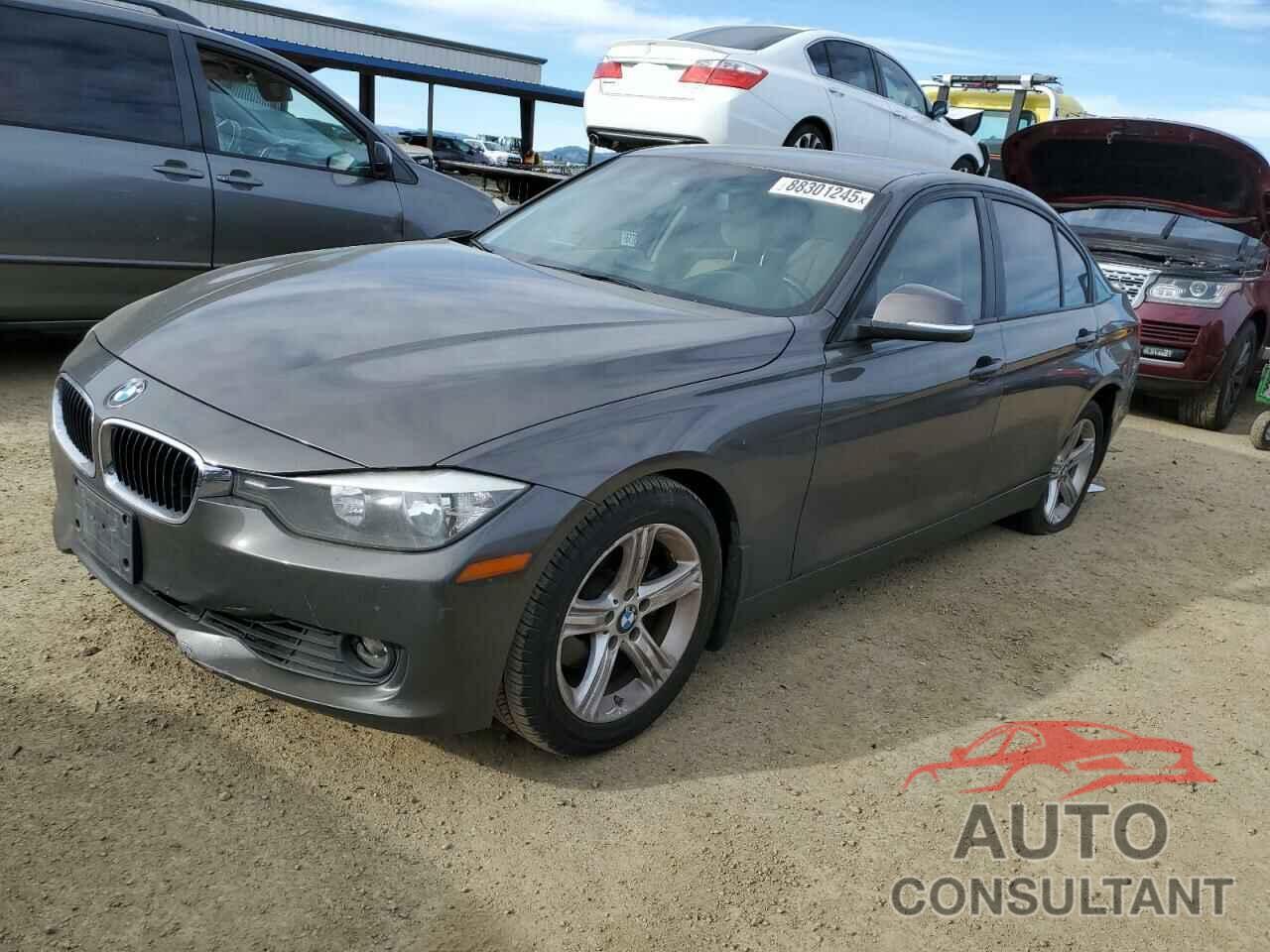BMW 3 SERIES 2013 - WBA3C1C57DF443389