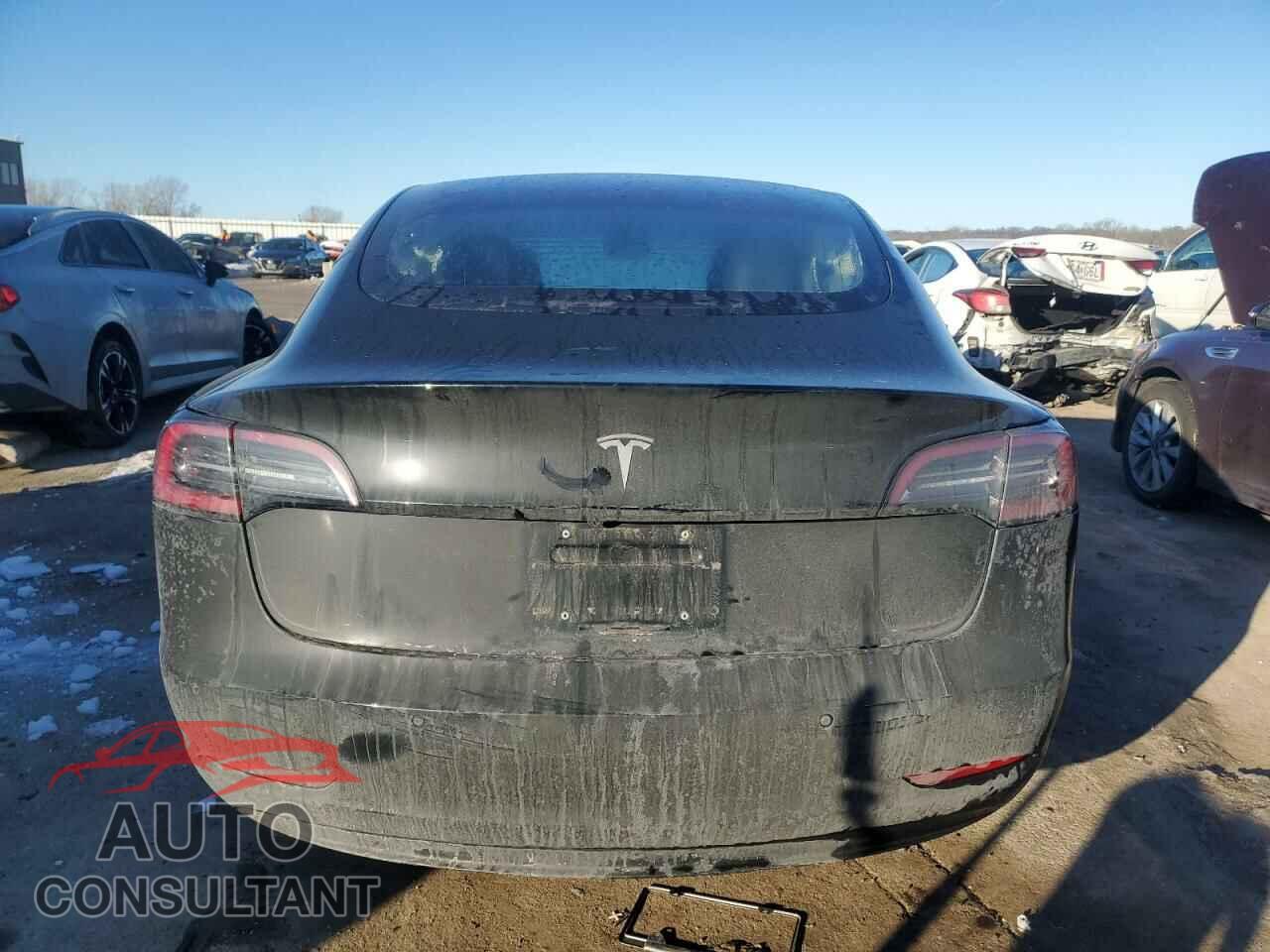 TESLA MODEL 3 2018 - 5YJ3E1EAXJF030423