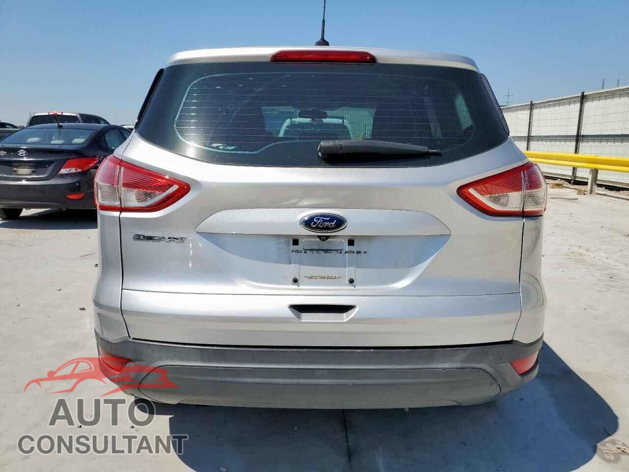 FORD ESCAPE 2015 - 1FMCU0F76FUC12128