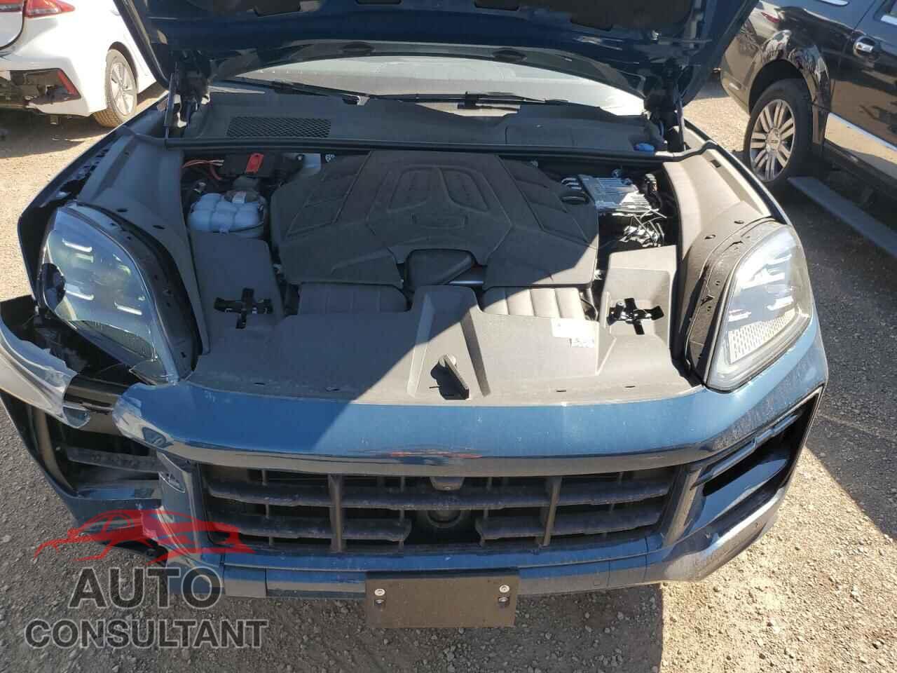 PORSCHE CAYENNE 2024 - WP1AA2AY5RDA11193