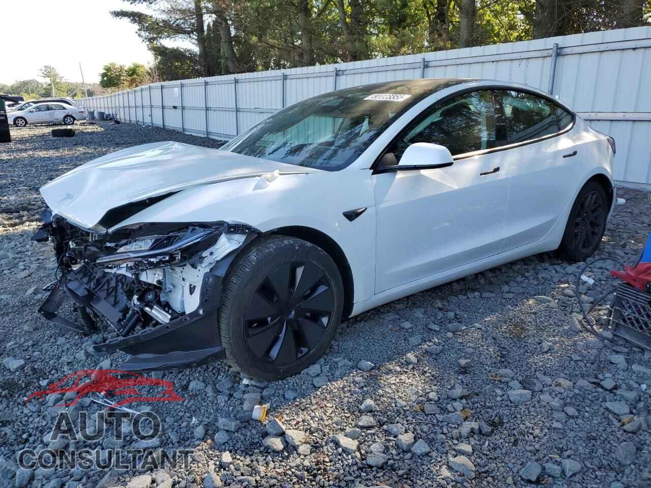 TESLA MODEL 3 2024 - 5YJ3E1EAXRF740109