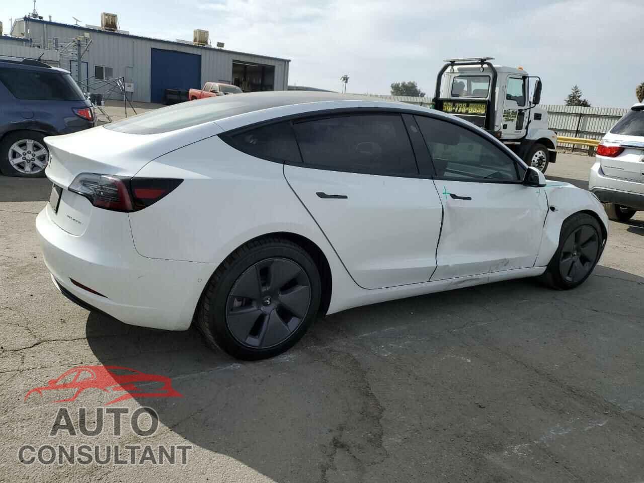 TESLA MODEL 3 2021 - 5YJ3E1EB8MF046231