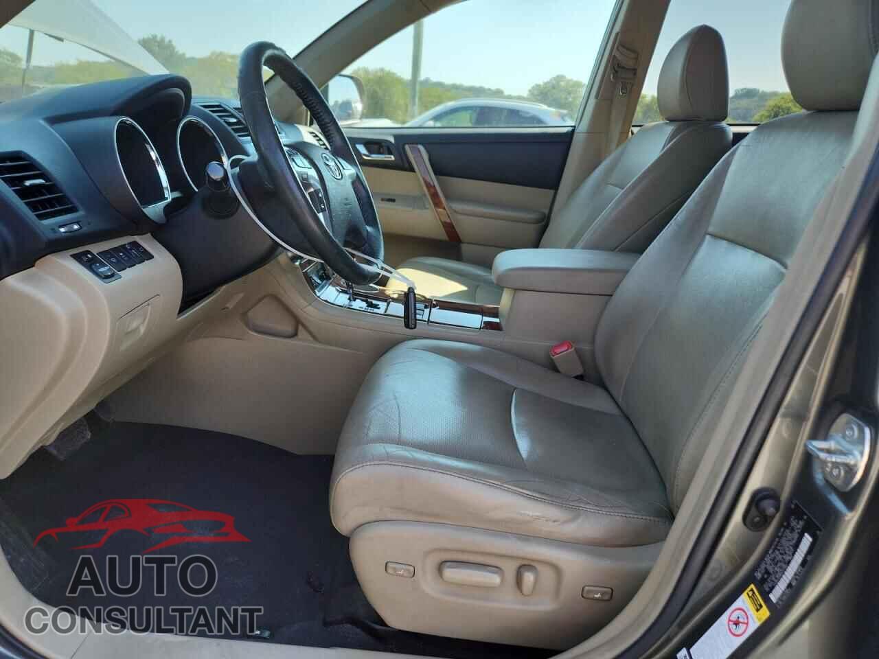 TOYOTA HIGHLANDER 2013 - 5TDDK3EH8DS177992