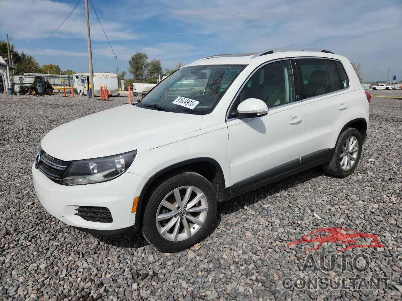 VOLKSWAGEN TIGUAN 2017 - WVGRV7AX0HK000718