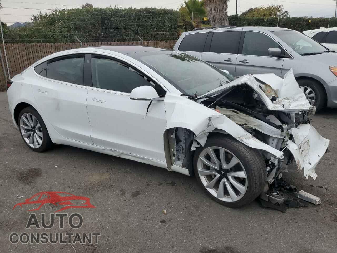 TESLA MODEL 3 2018 - 5YJ3E1EA9JF108237