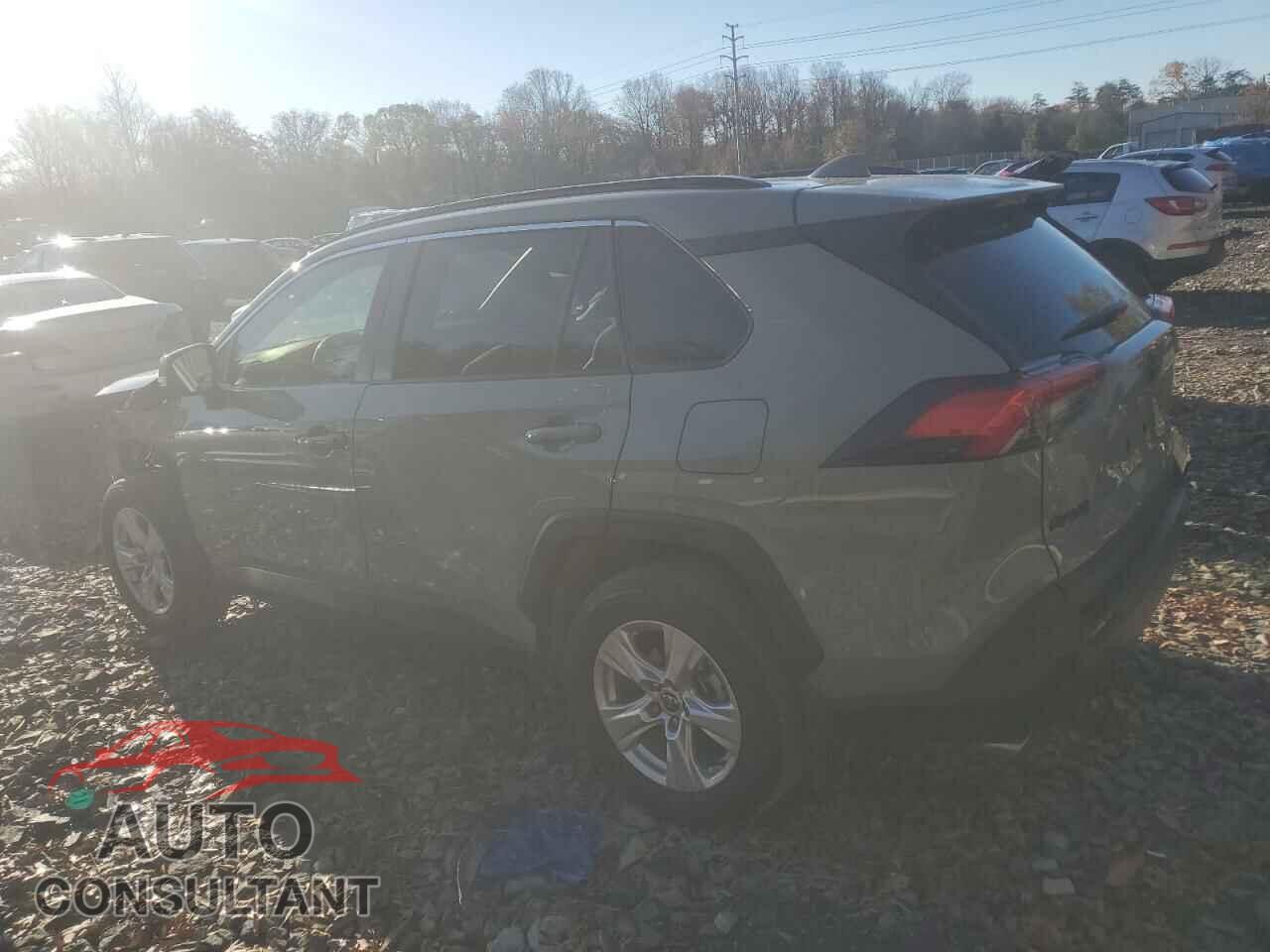 TOYOTA RAV4 2021 - JTMP1RFV2MD079916