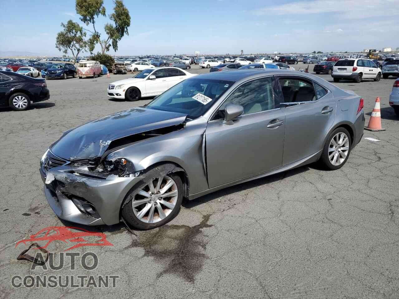LEXUS IS 2015 - JTHCF1D21F5025335