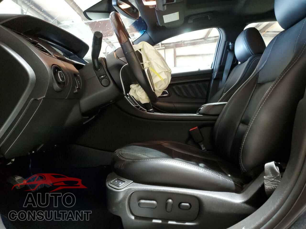 FORD TAURUS 2017 - 1FAHP2F85HG117721