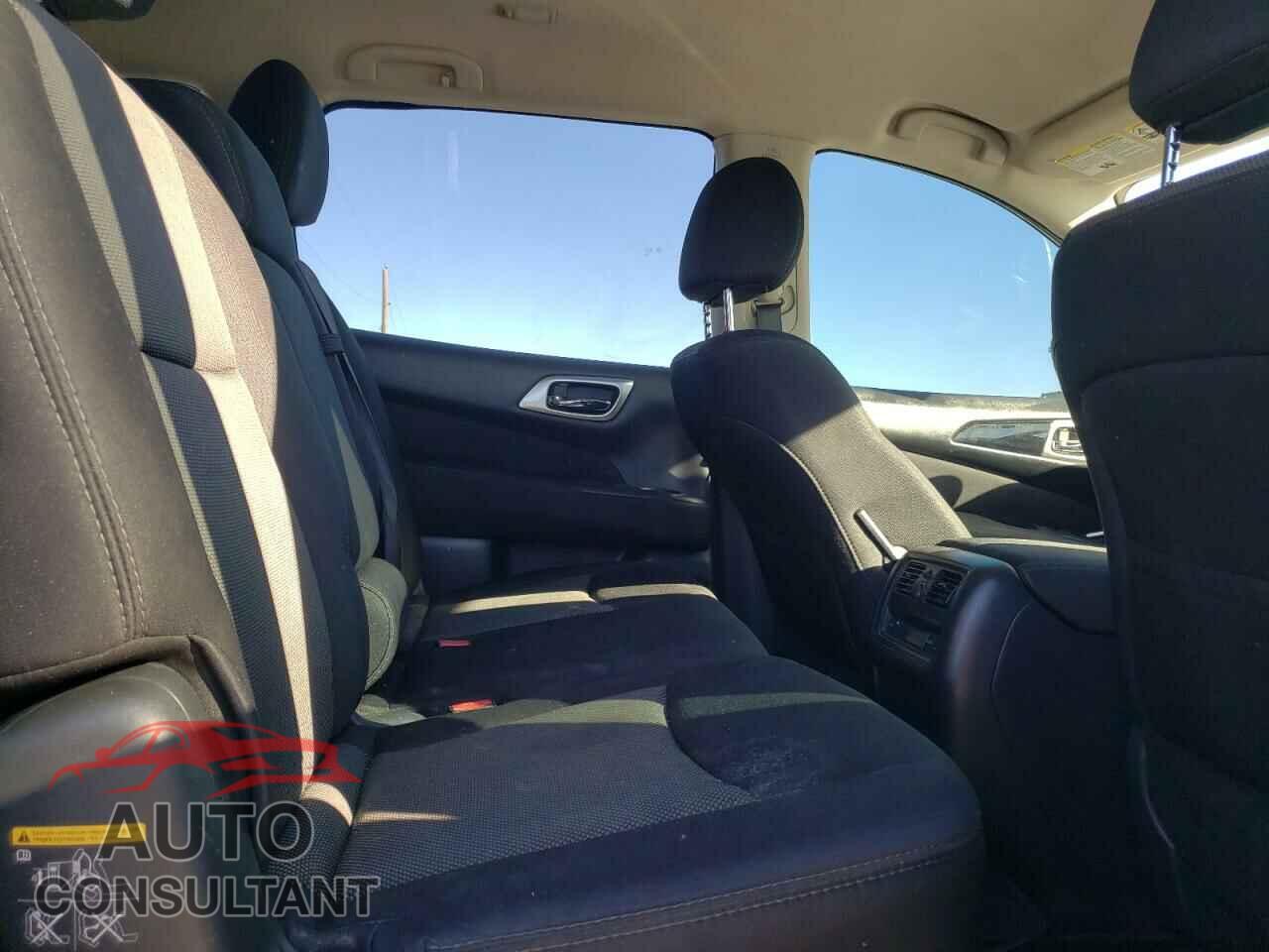NISSAN PATHFINDER 2017 - 5N1DR2MNXHC687230